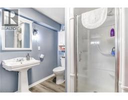 702 QUEEN Street - 16