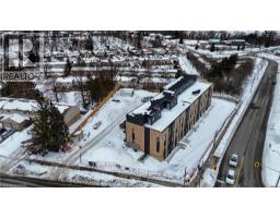 854 DOON VILLAGE Road UnitNo. 6 - 10