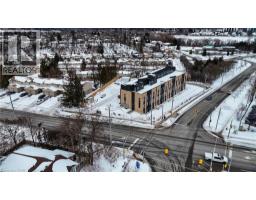 854 DOON VILLAGE Road UnitNo. 6 - 13