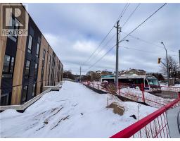 854 DOON VILLAGE Road UnitNo. 6 - 20