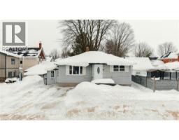 340 BINNING Street W - 1