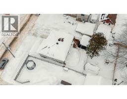 340 BINNING Street W - 22