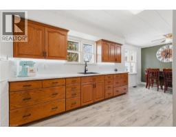 340 BINNING Street W - 3