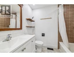 11 MACTEITH Court - 23