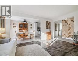 11 MACTEITH Court - 7