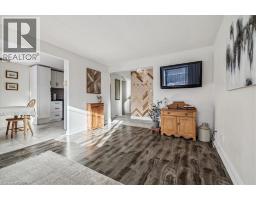 11 MACTEITH Court - 8