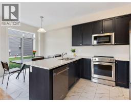 170 WHITHORN Crescent - 16