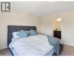 170 WHITHORN Crescent - 32