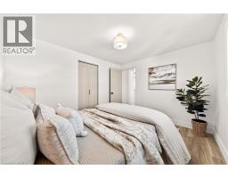 97 MOFFAT Drive - 22