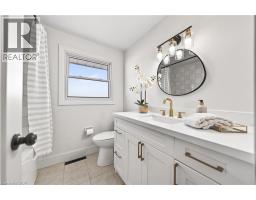 97 MOFFAT Drive - 27