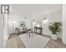 97 MOFFAT Drive - 30