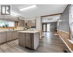 7 GREENOCK Street E - 18