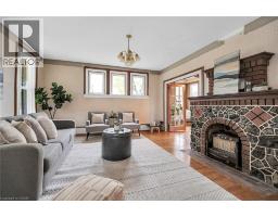 7 GREENOCK Street E - 7