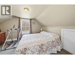 547 WELLINGTON Street N - 12