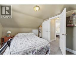 547 WELLINGTON Street N - 13