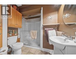 547 WELLINGTON Street N - 18