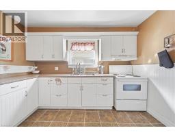 547 WELLINGTON Street N - 4