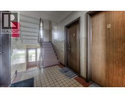 15 FLORAL Crescent - 22