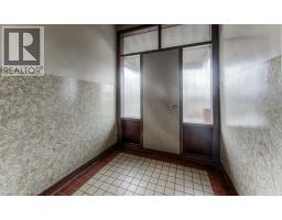 15 FLORAL Crescent - 28