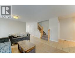 404 WAKE ROBIN Crescent - 10