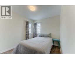 404 WAKE ROBIN Crescent - 13