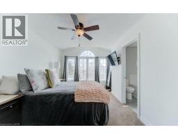 404 WAKE ROBIN Crescent - 16