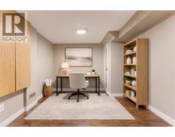 404 WAKE ROBIN Crescent - 22