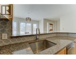 404 WAKE ROBIN Crescent - 6