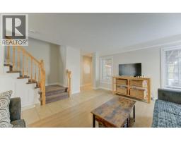 404 WAKE ROBIN Crescent - 9