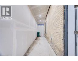 115 COURTNEY Street - 38