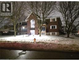 565 GREENFIELD Avenue UnitNo. 106 - 40