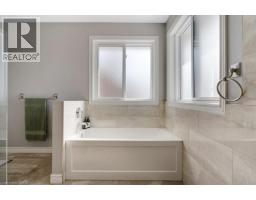 148 COWAN Boulevard - 27