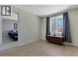 148 COWAN Boulevard - 36