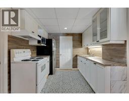 148 COWAN Boulevard - 40