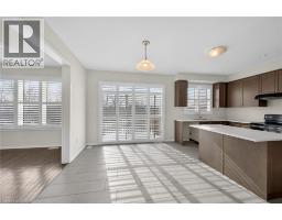 17 LARRY Crescent - 10