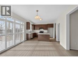 17 LARRY Crescent - 11