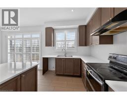 17 LARRY Crescent - 13