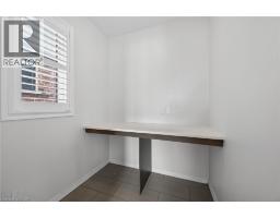 17 LARRY Crescent - 16