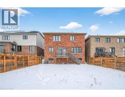 17 LARRY Crescent - 2