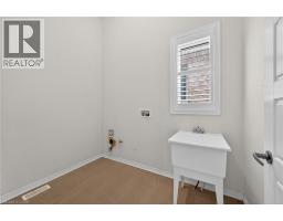 17 LARRY Crescent - 26