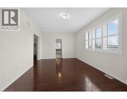 17 LARRY Crescent - 29