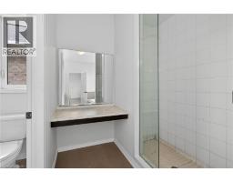 17 LARRY Crescent - 32