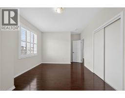 17 LARRY Crescent - 39