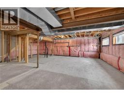 17 LARRY Crescent - 42