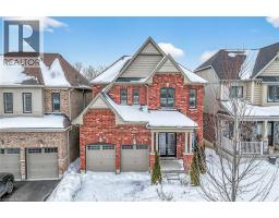 17 LARRY Crescent - 46