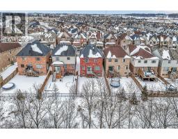 17 LARRY Crescent - 48