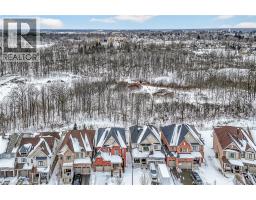 17 LARRY Crescent - 50