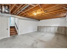 52 WINNETT Street N - 22