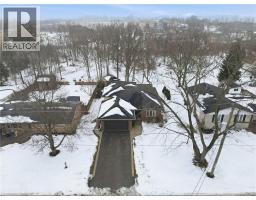 52 WINNETT Street N - 28