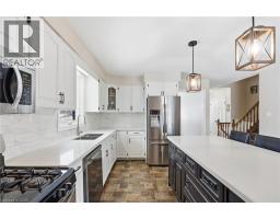 52 WINNETT Street N - 8